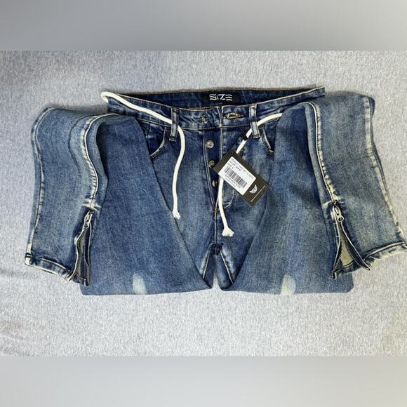 SIZE Up Apparel Men's BodyBuilder Fit Distressed Blue Jeans | Size S - Picture 9 of 9